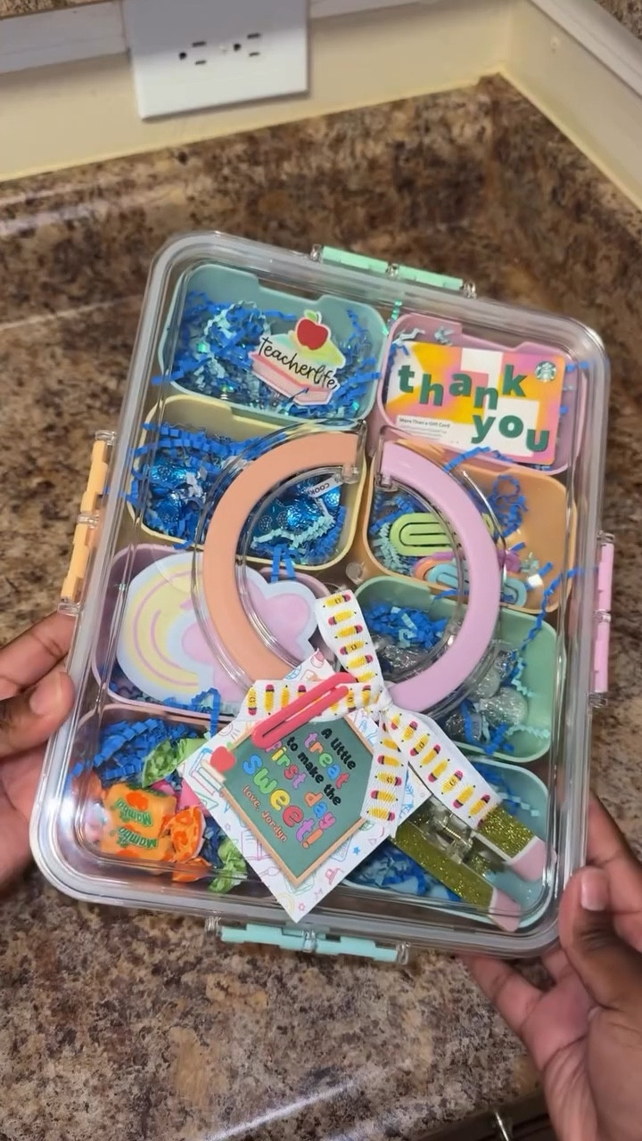 meet the teacher / back to school teacher gift idea! 🥰✨ obsessed with this cute + colorful idea ; made my gift tag with @Canva #meettheteacher #backtoschool #teachergifts #teachergift #giftideas #sharemytargetstyle