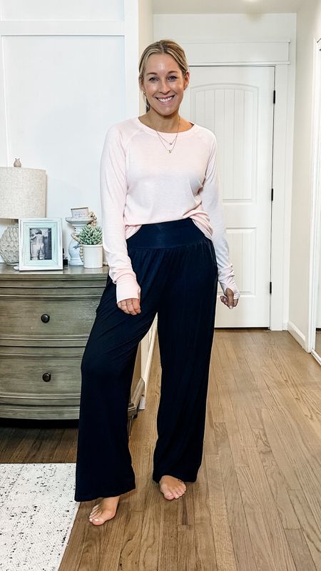 This lounge look is so airy, lightweight and comfy! Perfect for the spring and summer! I love these pants for self tanning too bc they’re super loose! 

#LTKmidsize #LTKstyletip #LTKfindsunder50