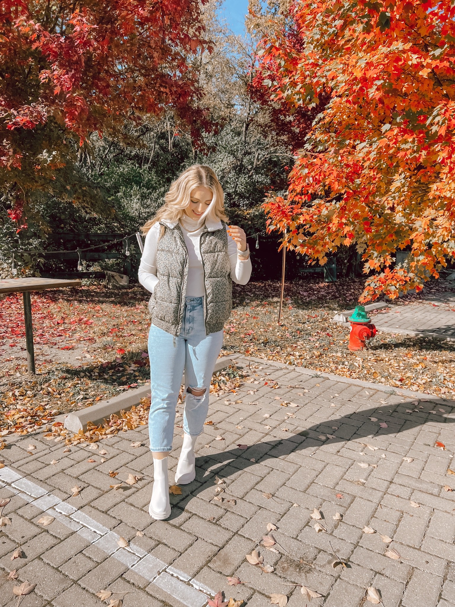 Fall outfit for Target Tuesday 
Vest: small 


puff vest, Target style, fall fashion, trendy style, casual outfit, floral vest 

#LTKunder50 #LTKstyletip #LTKSeasonal