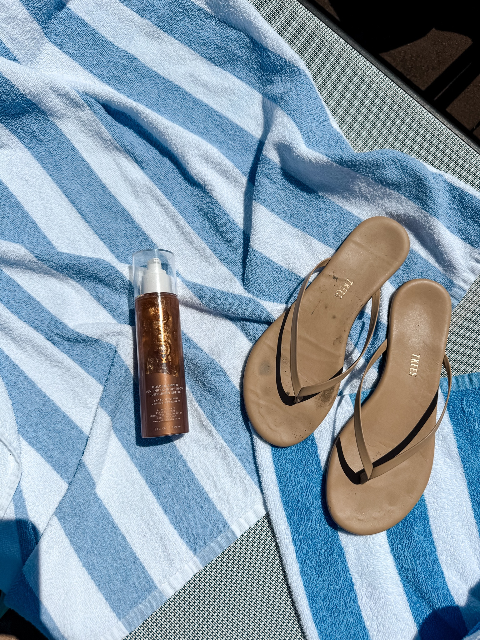 Kopari sunscreen discount code 15JENNA saves on the viral it girl sunscreen for summer pool days 