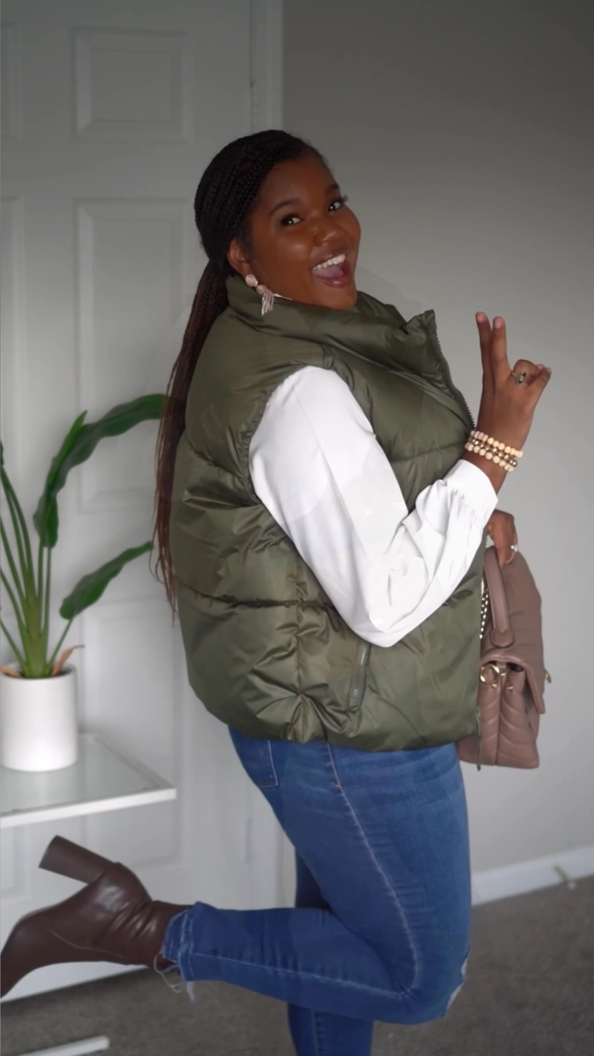 I love a good puffer vest 😍 elevates the look and gives you some warmth without a big coat! Wearing the color ‘conifer’ in a size L

#LTKSeasonal #LTKsalealert #LTKplussize