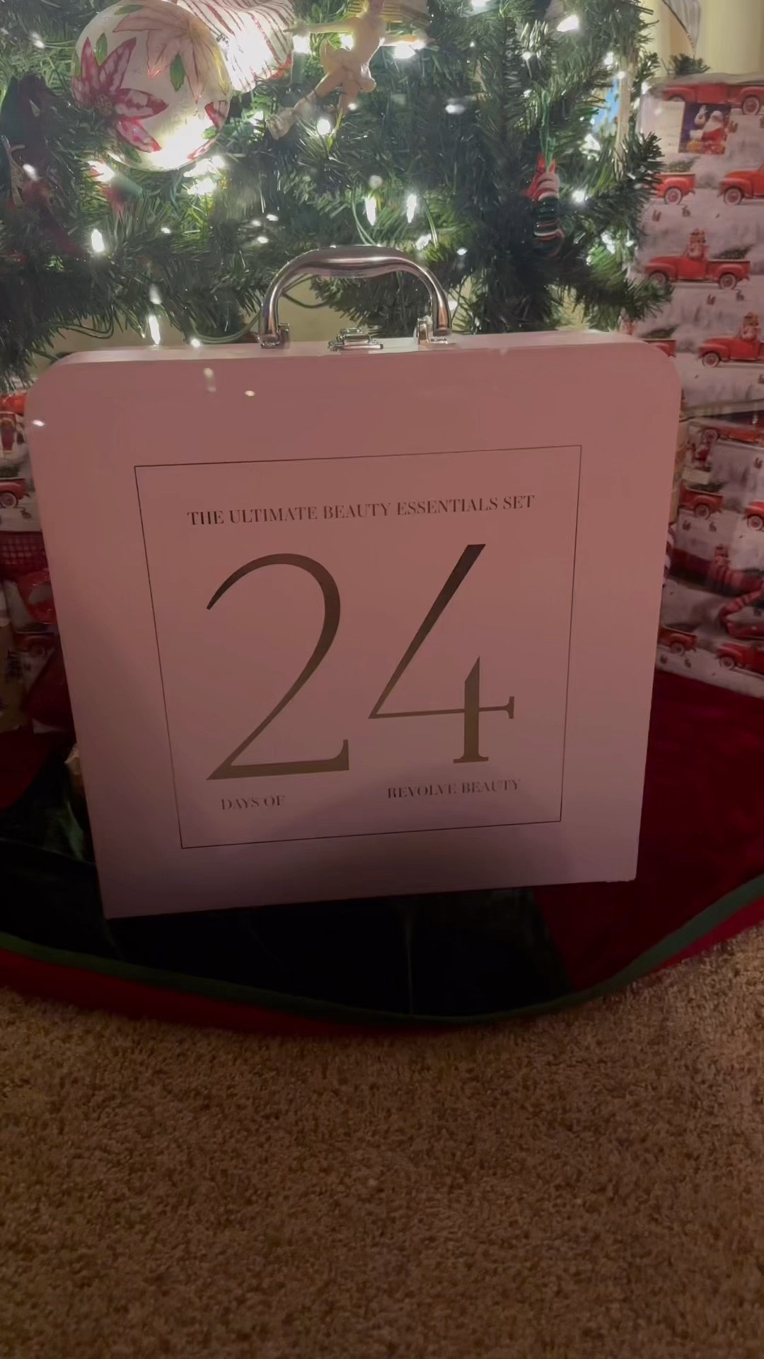 I can not believe we are halfway through the Advent calendar and December! Loving this Revolve calendar and rounding up everything from Days 1 to 12🎄💗

#LTKHoliday #LTKGiftGuide #LTKWatchNow