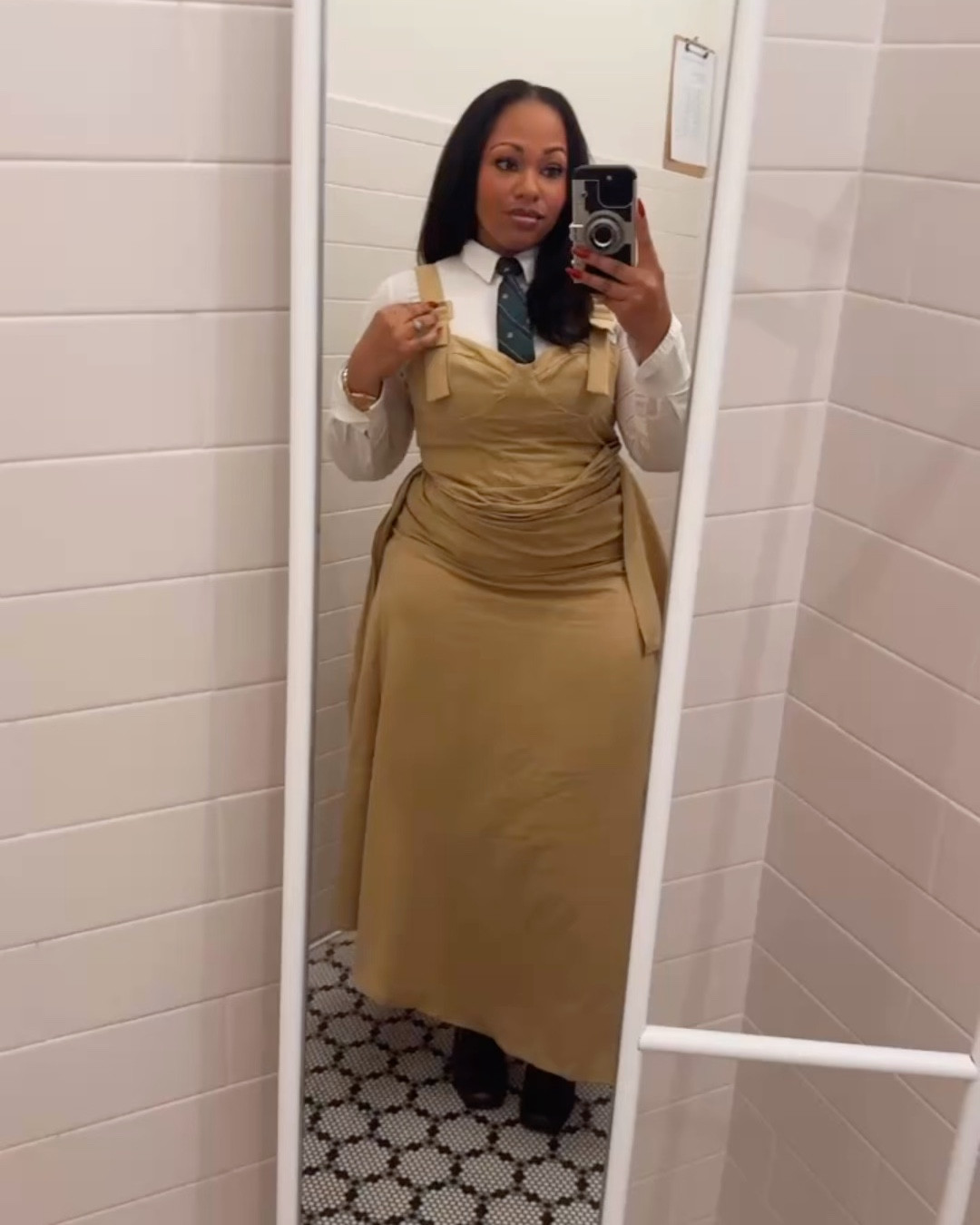 Dressed for a special occasion 👔

#ootdinspo #businesschic #fitcheck #itgirls #outfitinspo 

#LTKdayinmylife #LTKMidsize #LTKFindsUnder100