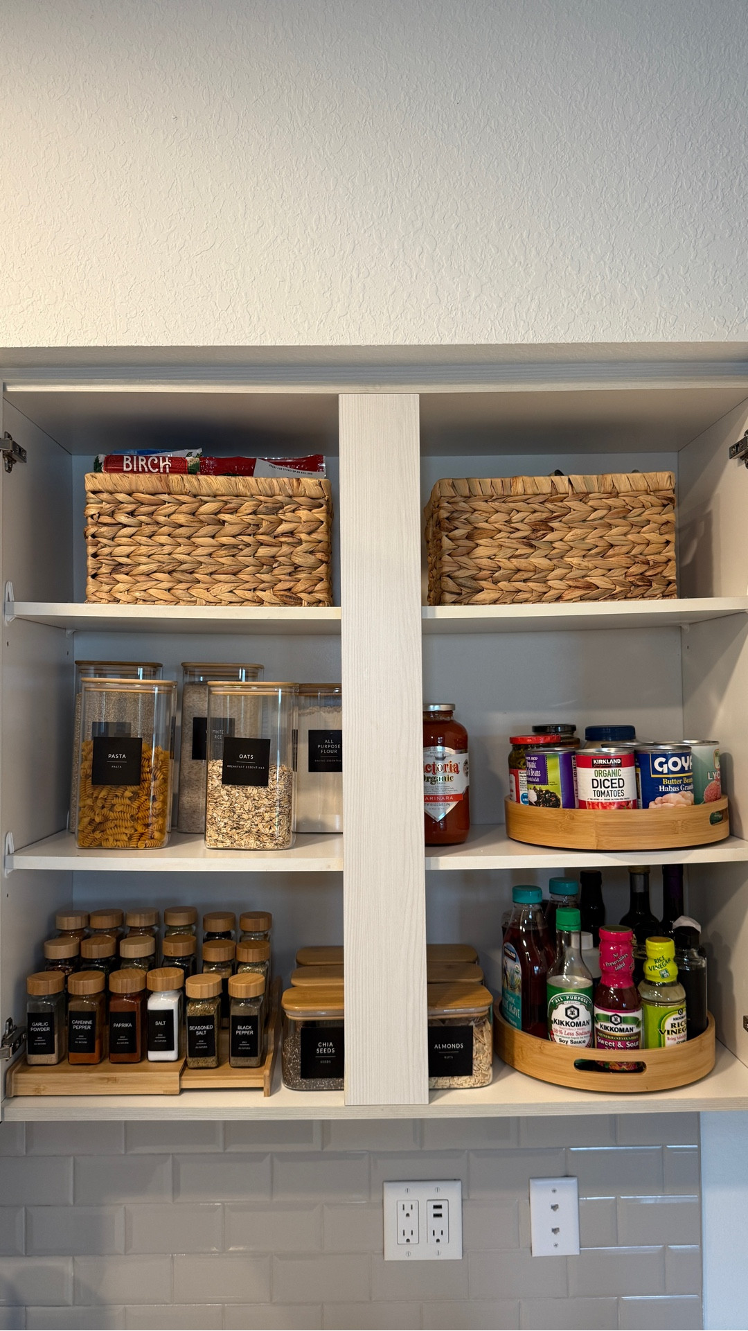 pantry organization 
#home #homeorganization #kitchenorganization #cabinetorganization #pantryorganization #organizedhome #organization

#LTKHome