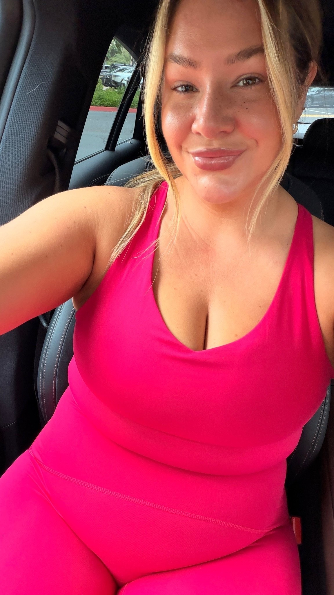 workout set of the day! wearing an xl in both!

#LTKootd #LTKSeasonal #LTKActive