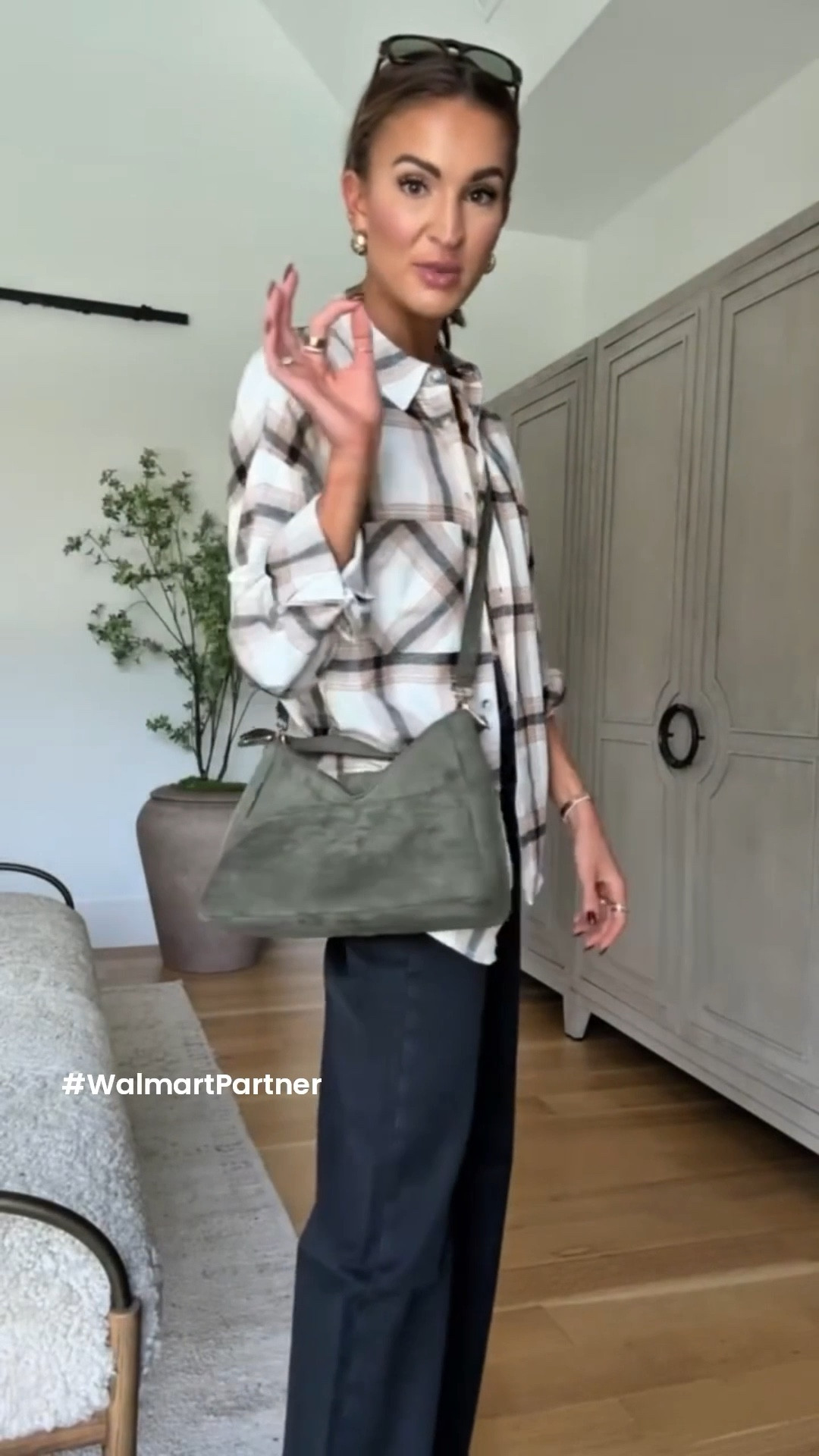 when you find the perfect fall flannel and it’s $15 😍🍂 
#walmartpartner #walmartfashion @walmartfashion