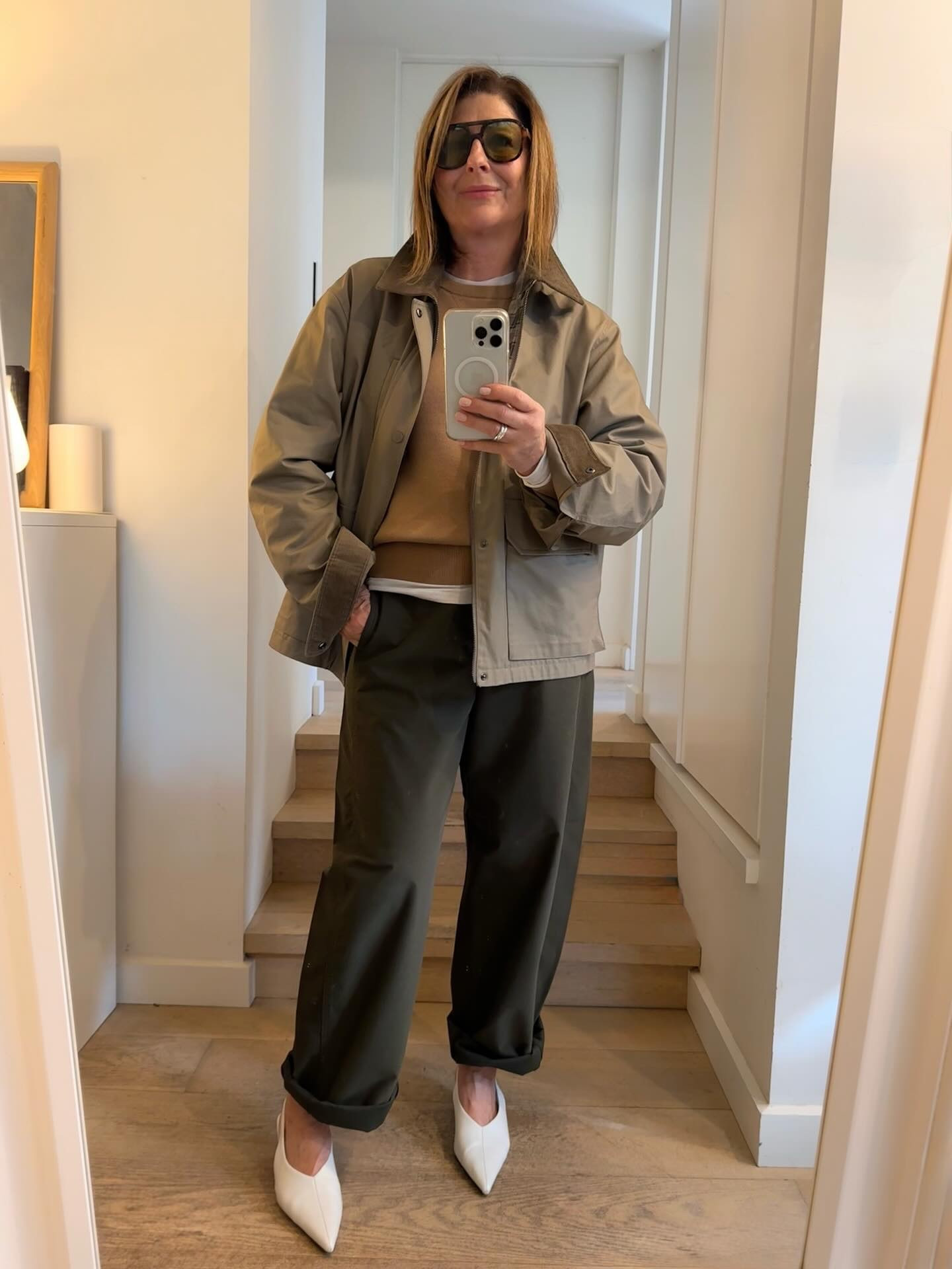 How to keep warm but totally chic this winter ? It’s easy ! You need the Uniqlo C heatteach cashmere blend long sleeve Tee shirts @uniqloau  They are miracle workers ( haven’t taken them off 🙏!)
Extra warm, very thin & fine ( sometimes almost sheer) so they slip easily under anything you wear. The perfect layering piece: I’ve been tossing them under knits, jackets and even shirts (All @uniqloau)swipe 👉 
I nabbed the olive, choc brown and natural ( like a cream) in a mix of turtleneck & round neck. All those colours slipping seamlessly into my wardrobe. ( size large )( they’re neat!) 
#uniqloAU 

#LTKstyletip #LTKaustralia #LTKwinter