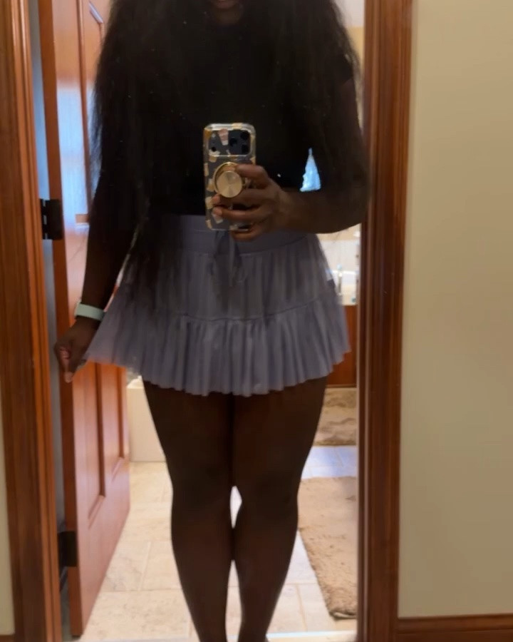 My favorite skort @POPFLEX 🤌🏿🤌🏿🤌🏿

#popflex
#popflexactive
#pirouetteskirt
#skirt
#miniskirt
#skort
#midsize

#LTKActive #LTKootd #LTKMidsize