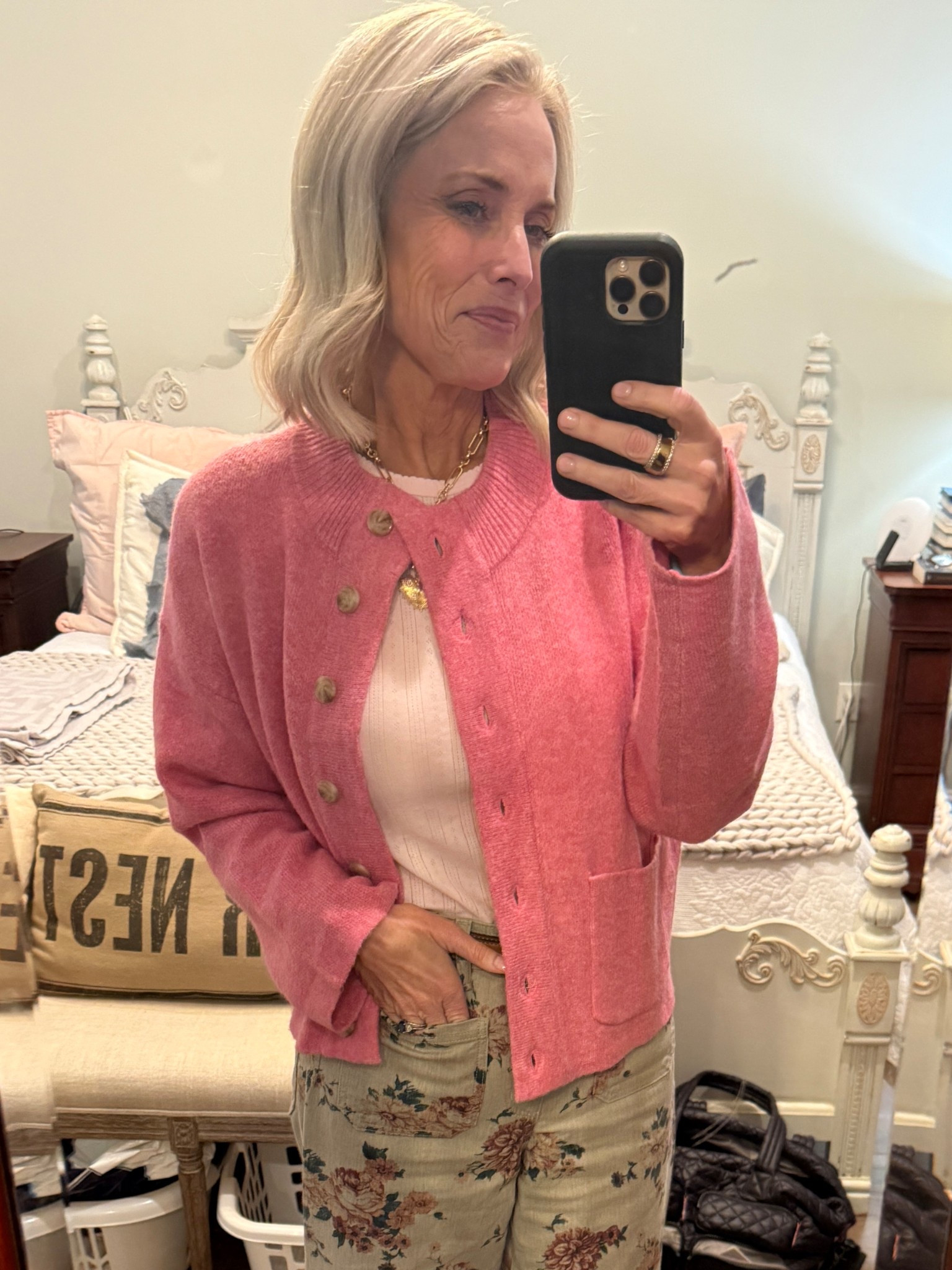 I’ve been loving this lightweight cardigan for the transition into fall! Wearing my true size medium. 





#LTKootd #LTKOver40 #LTKTall