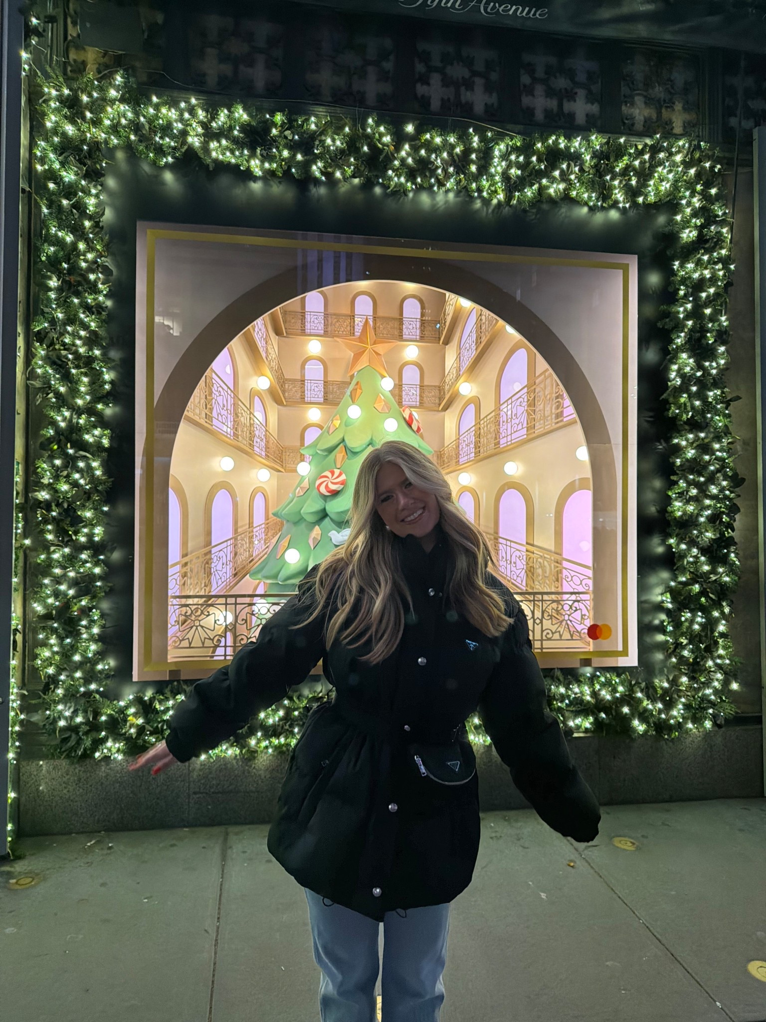 holiday cozzyyyyyyy @saks #sakspartner #saks 

#LTKGiftGuide #LTKHoliday #LTKootd