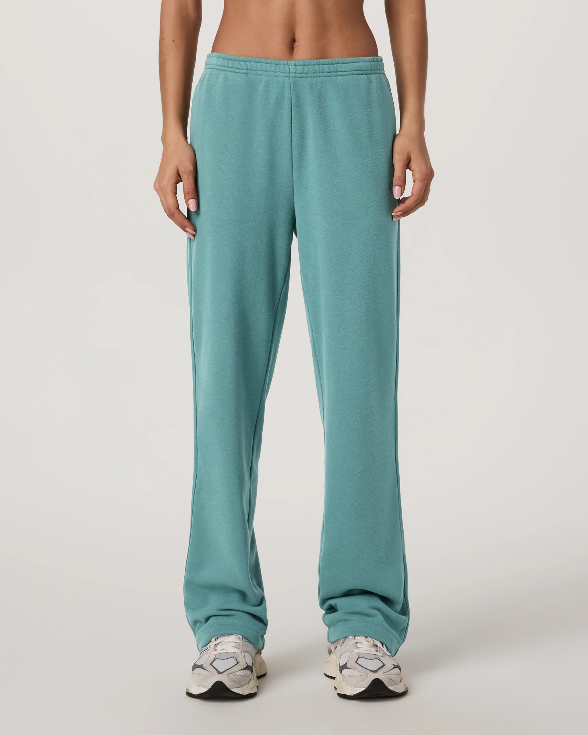Women's Sedona Straight Leg Sweatpant - Short | Bluegrass | Vuori | Vuori Clothing (US & Canada)