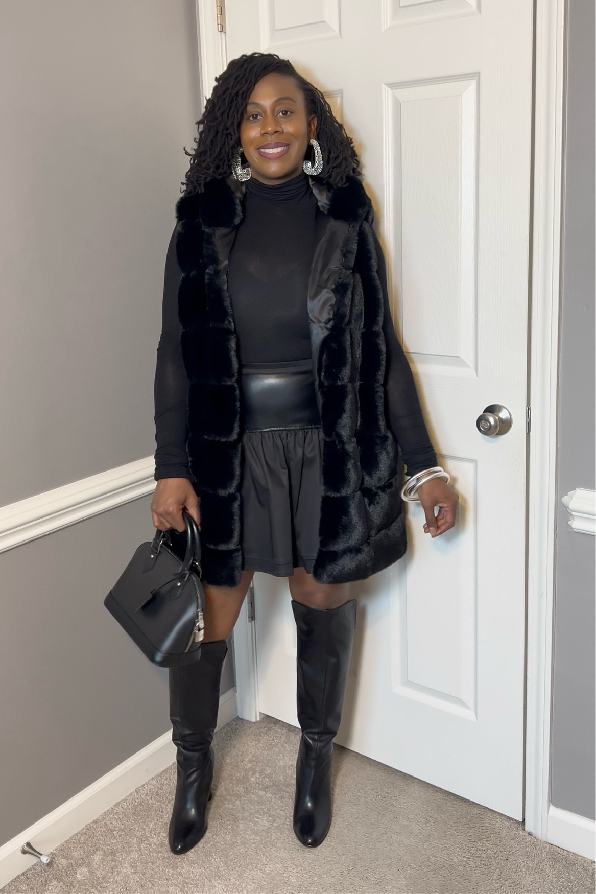 Styling all black with faux fur.

#LTKStyleTip #LTKMidsize #LTKFindsUnder100