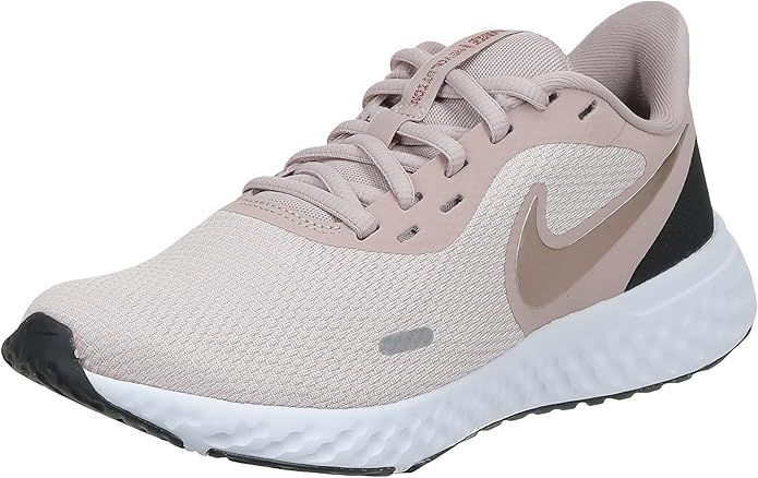 Nike Women's Revolution 5 Wide Running Shoe | Amazon (US)
