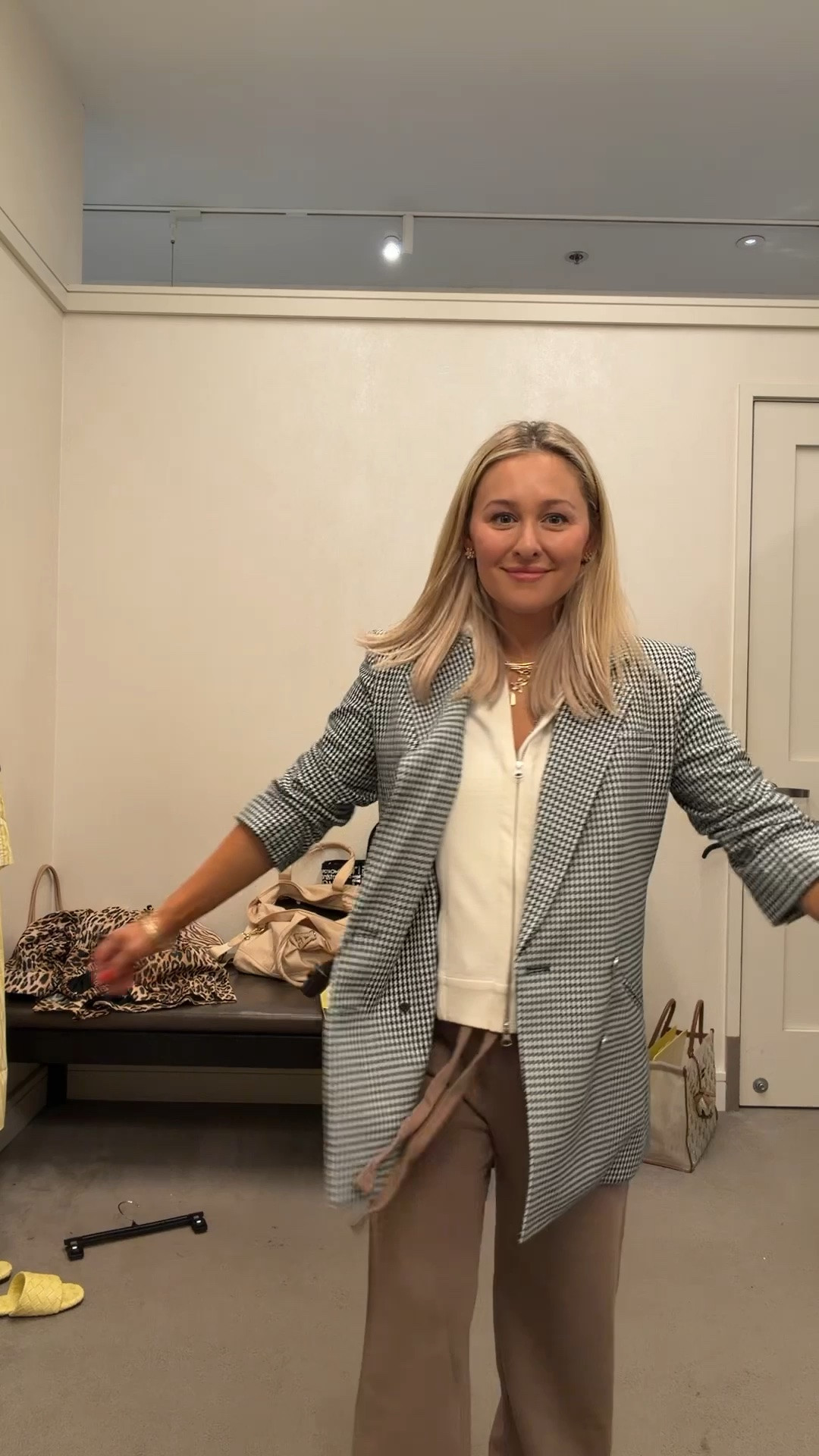 Found my version of a blazer in the Nordstrom sale!

#LTKootd #LTKmomlife #LTKSaleAlert
