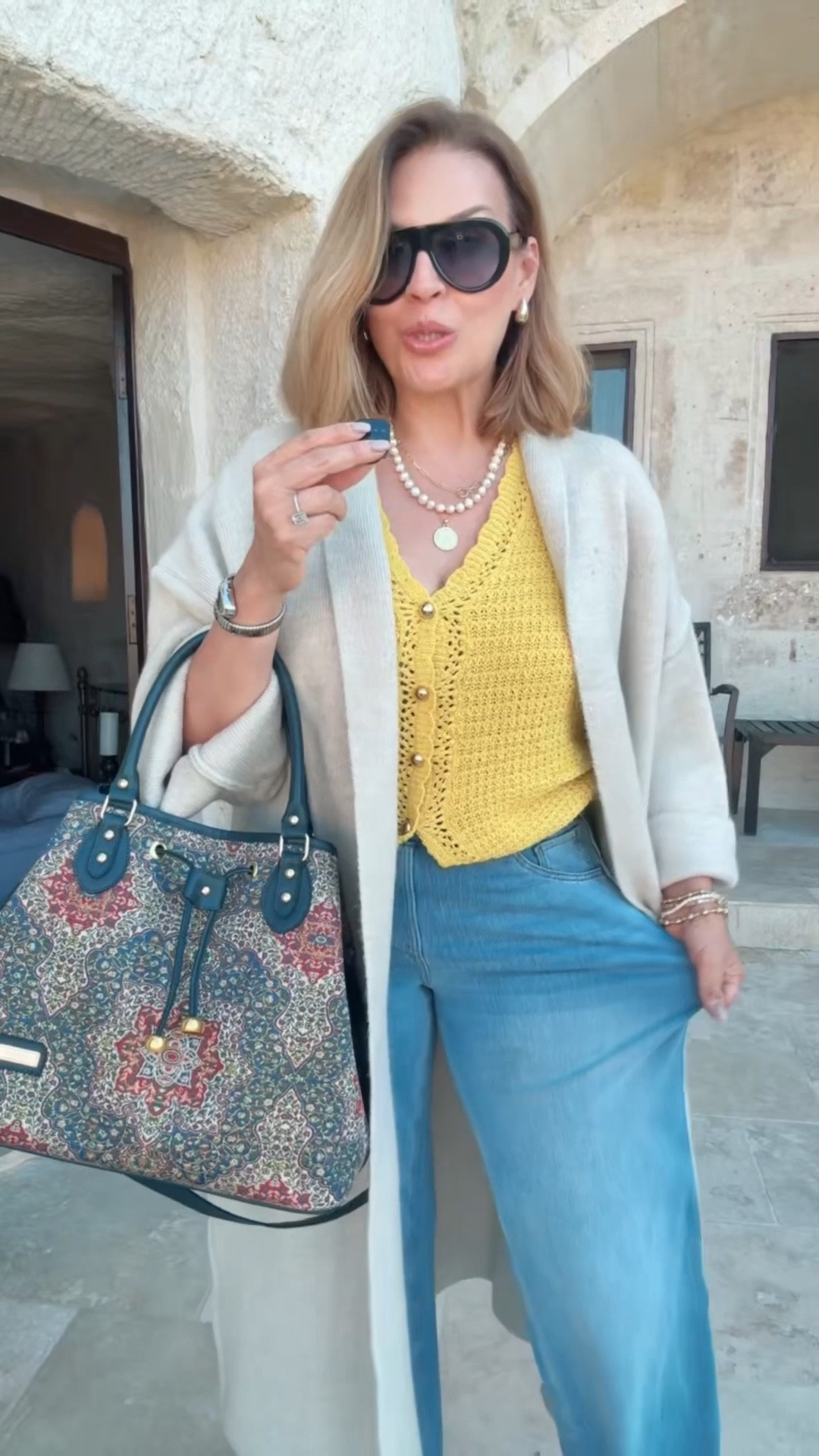 Jeans Halara 

#LTKTravel #LTKOver40 #LTKootd