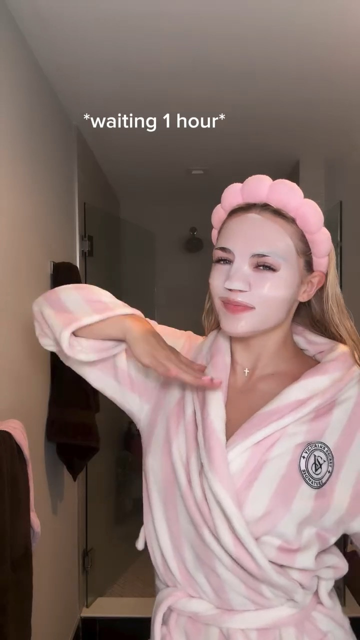 prep with me to model for a hair class tomorrow!! 💗☁️😋 #skincareroutine #selfcare #selftan #nightroutine #beauty