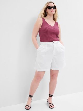 5" High Rise Pleated Linen Shorts with Washwell | Gap Factory