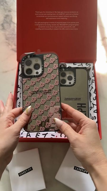 Casetify mirrored case unboxing! Love this gold phone chain!! 