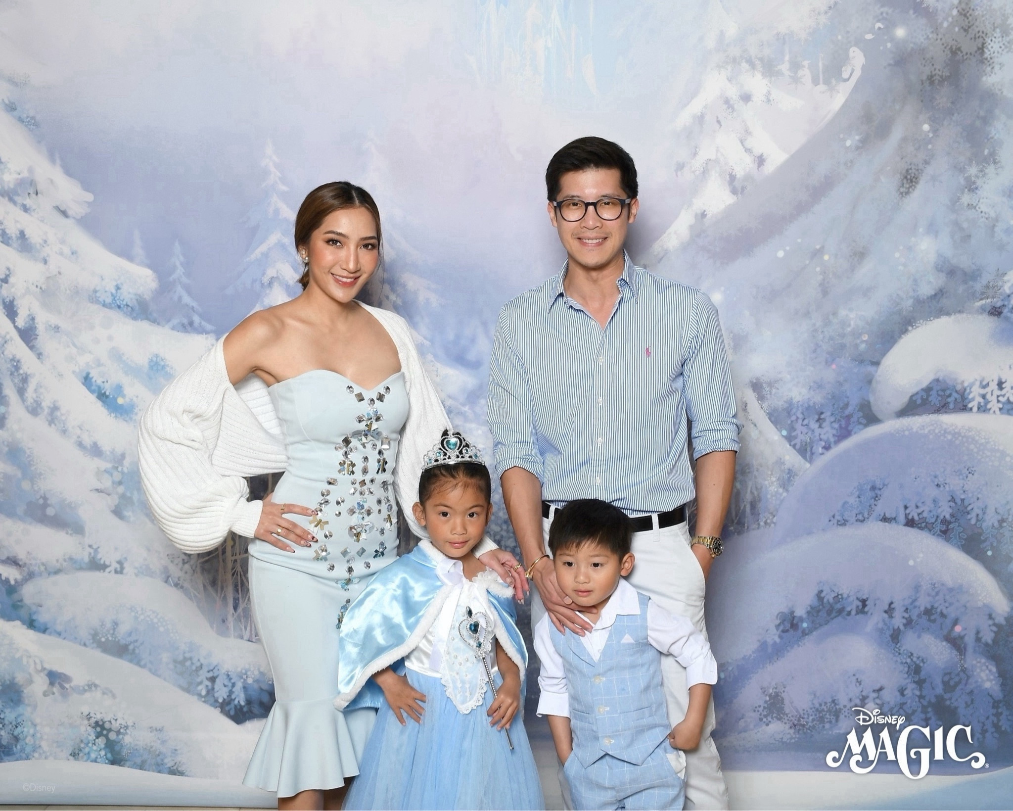 🏰✨ Cinderella/Frozen inspired family outfits for royal gathering time👸🏻🤴🏻 ❄️
Even we missed it, we got to take some pictures with a few princess 💛💚 and Ariel. 🧜🏻‍♀️💜

#DisneyCruise #SpringBreak #DisneyOutfit #SpringStyle #FamilyOutfit #Mommyandme #AmazonFinds #cruiselife

#LTKstyletip #LTKfamily #LTKkids