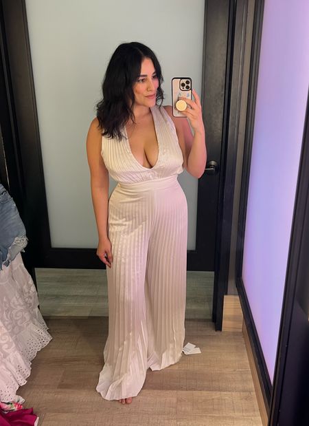 Another gorgeous piece from Abercrombie’s Wedding Shop Collection. This jumpsuit fits like a glove. I’m wearing a size medium.

Also linking a few others I loved that would be perfect to wear as a wedding guest.

#LTKStyleTip #LTKSeasonal #LTKWedding