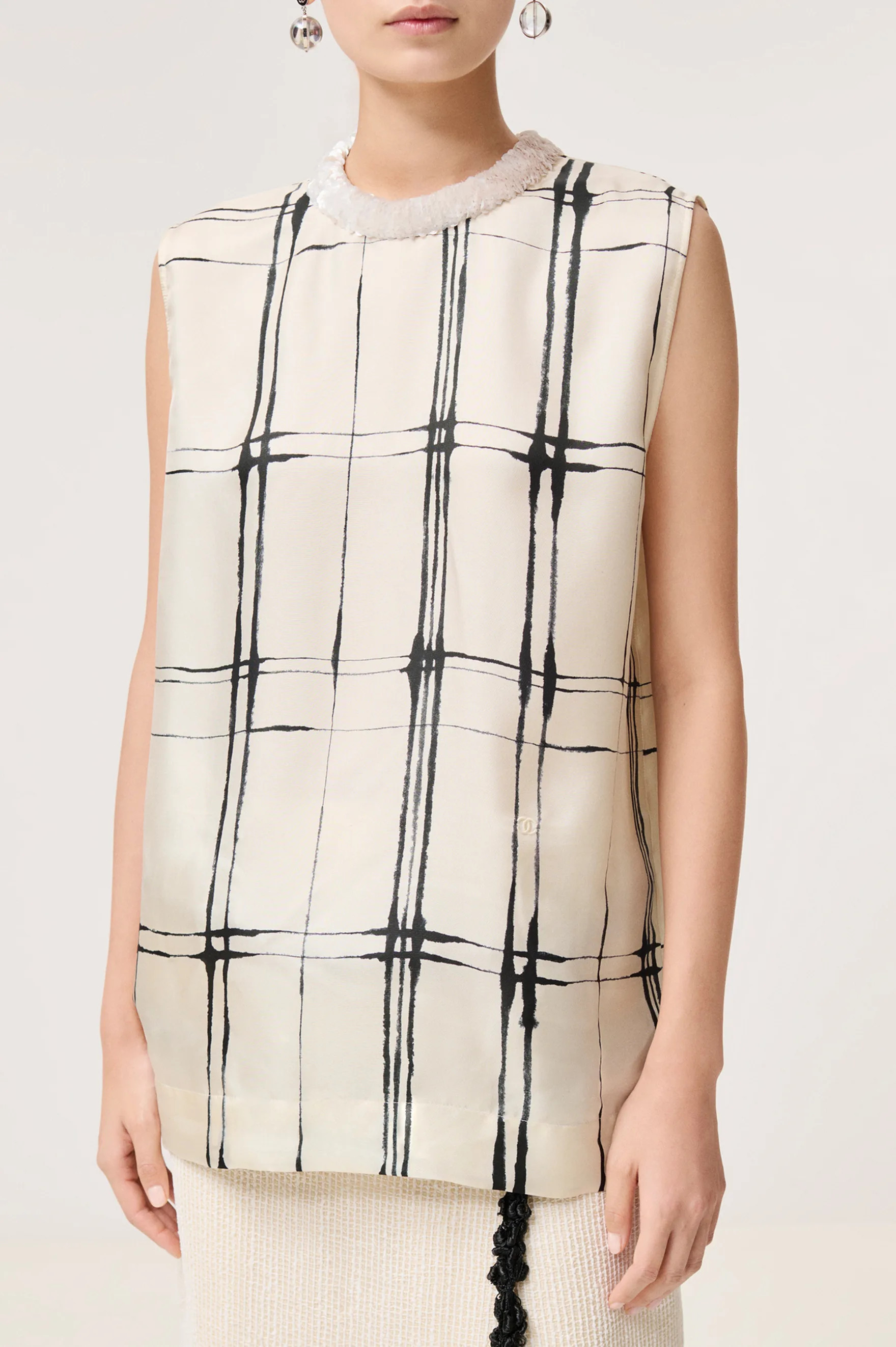 Spring Summer 2026 Top Printed Silk Ecru & Black | Chanel, Inc. (US)