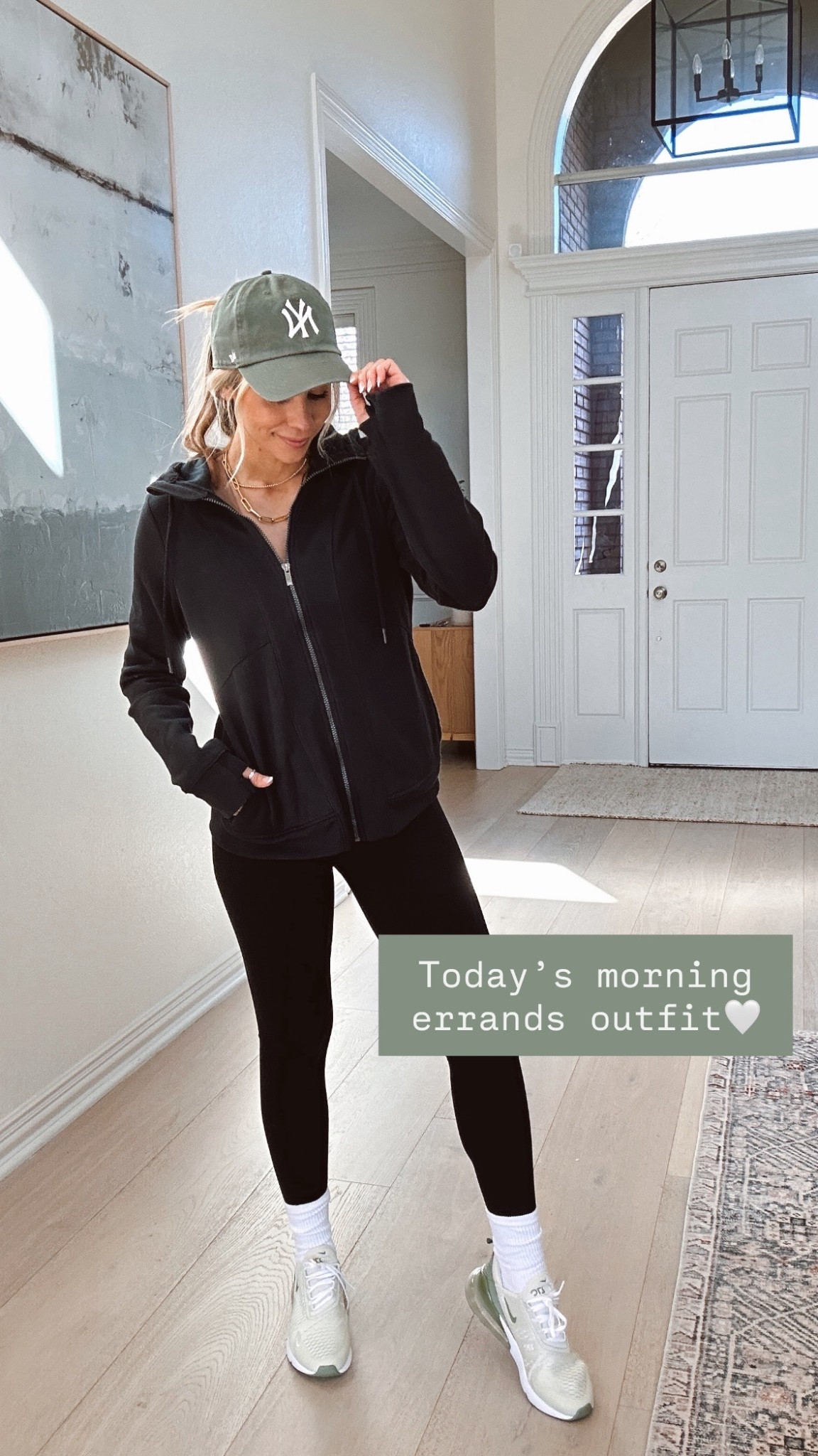 Morning errands & gym ootd 🫶🏼

Nikes are sold out, but I linked some with similar vibes. 



#LTKootd #LTKmomlife #LTKFindsUnder50