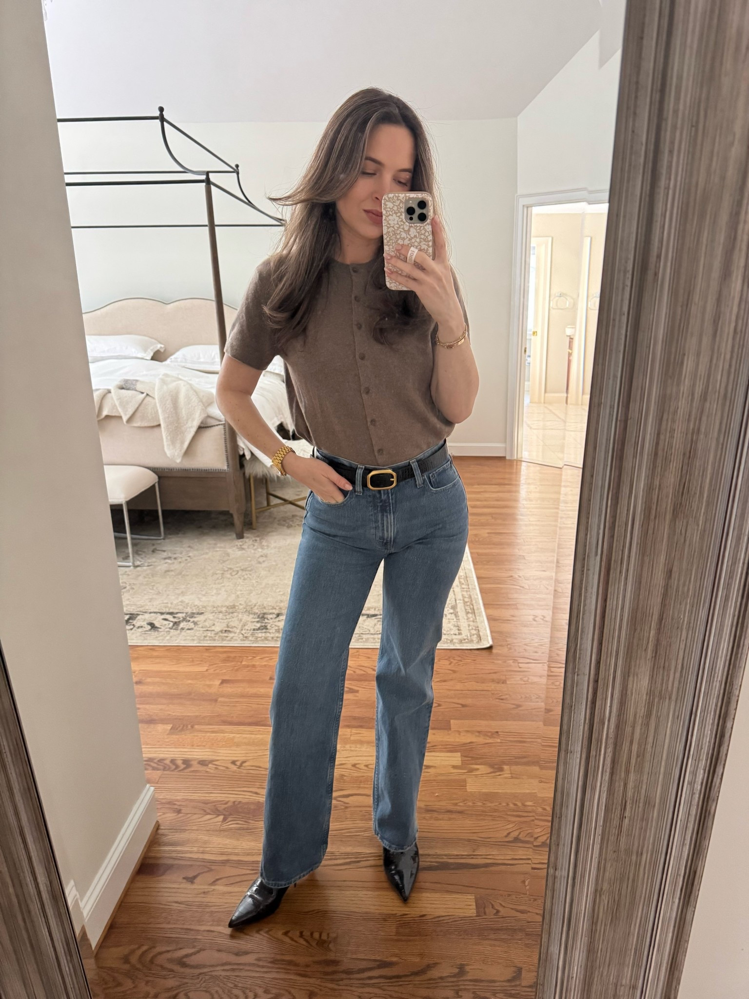 Aritzia cashmere cardigan and Abercrombie 90s relaxed jeans  

#LTKSeasonal #LTKgrwm #LTKOver40