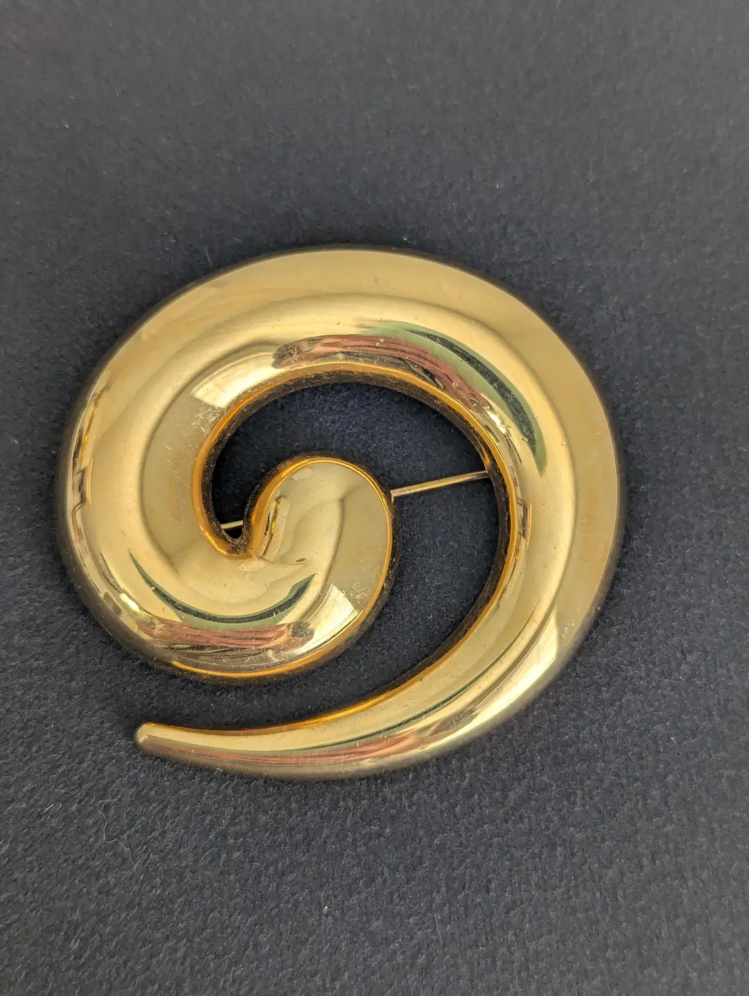 Signed Monet Vintage Modernist Spiral Swirl chunky Gold Tone Brooch. In very good condition. Meas... | Etsy (US)