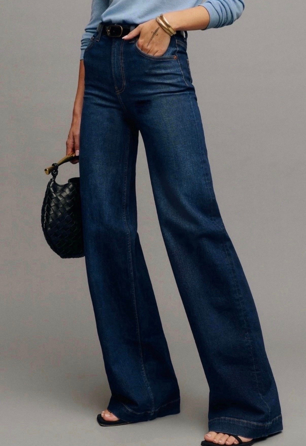 Rock a trend-right vibe in these high-waist jeans crafted from sustainable denim with elongating wide legs.