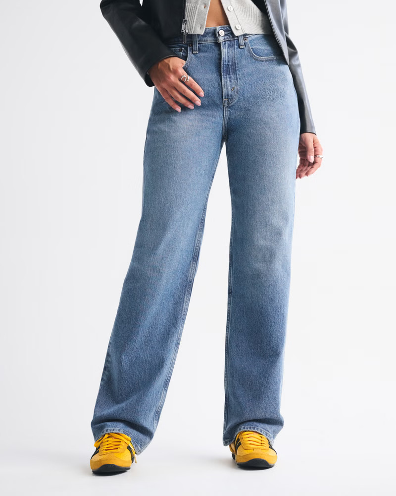 Curve Love High Rise 90s Relaxed Jean | Abercrombie & Fitch (US)