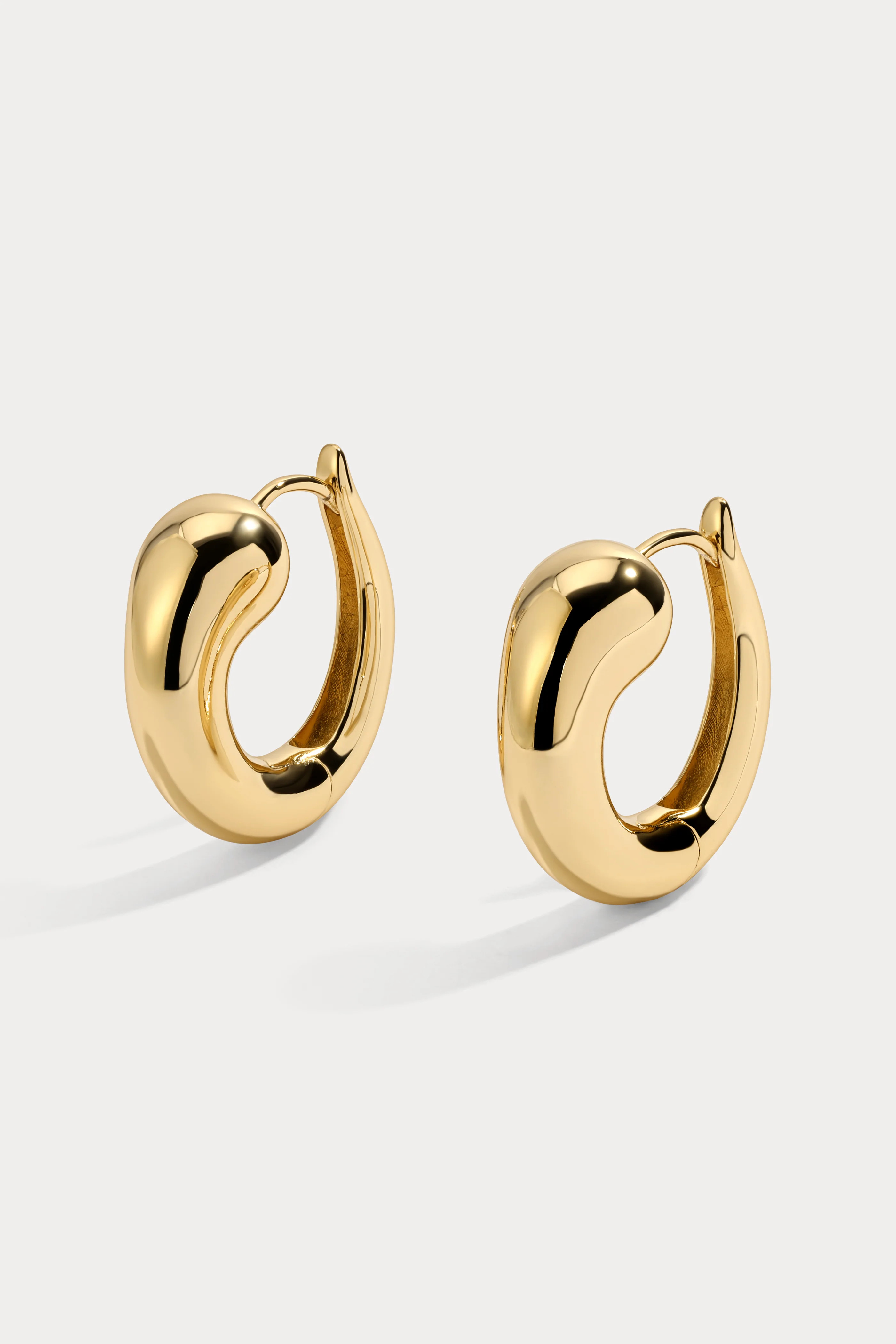 Jasmine Hoops | Lili Claspe