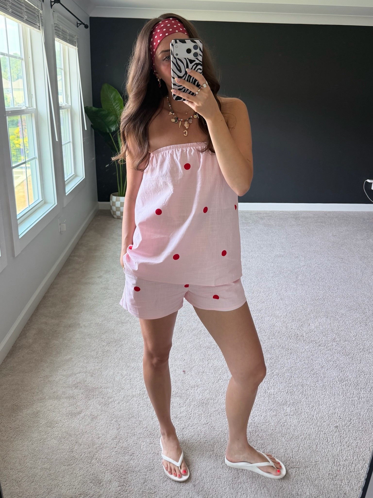 5’9” wearing size medium polkadot set. Tube top and shorts linen set

#LTKootd #LTKTall