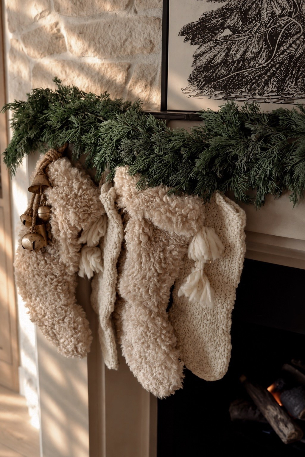If there’s one Christmas find I bring back year after year, it’s this garland! 🎄 It’s full, realistic, and looks so much more expensive than it is. One of my favorite affordable holiday finds that makes such a beautiful statement without breaking the bank. Linking it here