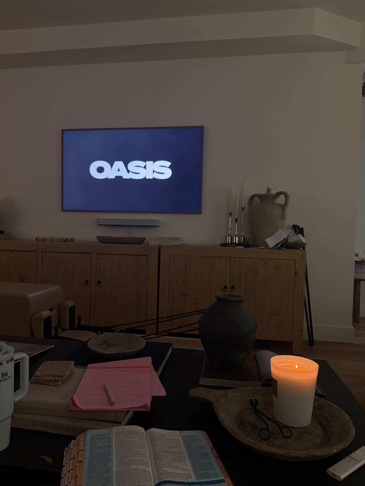 my favorite mornings✍🏼

Home decor, living room, coffee tablee

#LTKdayinmylife #LTKHome #LTKmorningroutine