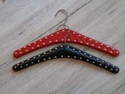 Kleiderbügel Lederoptik mit Nieten / 60er Jahre / Vintage - 2 Stück   | eBay | eBay DE
