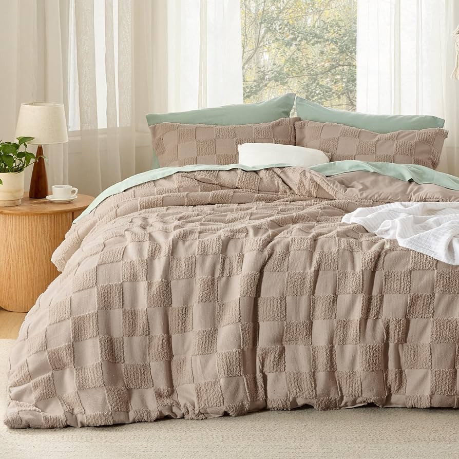 Bedsure Queen Size Comforter Set Khaki, Boho Tufted Bed Set, Checkered Farmhouse Shabby Chic Bedd... | Amazon (US)