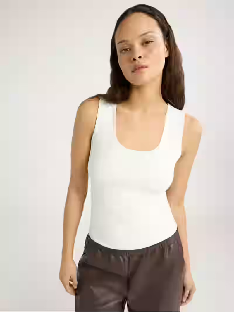 Scoop Women's Sleeveless Scoop Neck Contour Top, Sizes XS-XXL | Walmart (US)