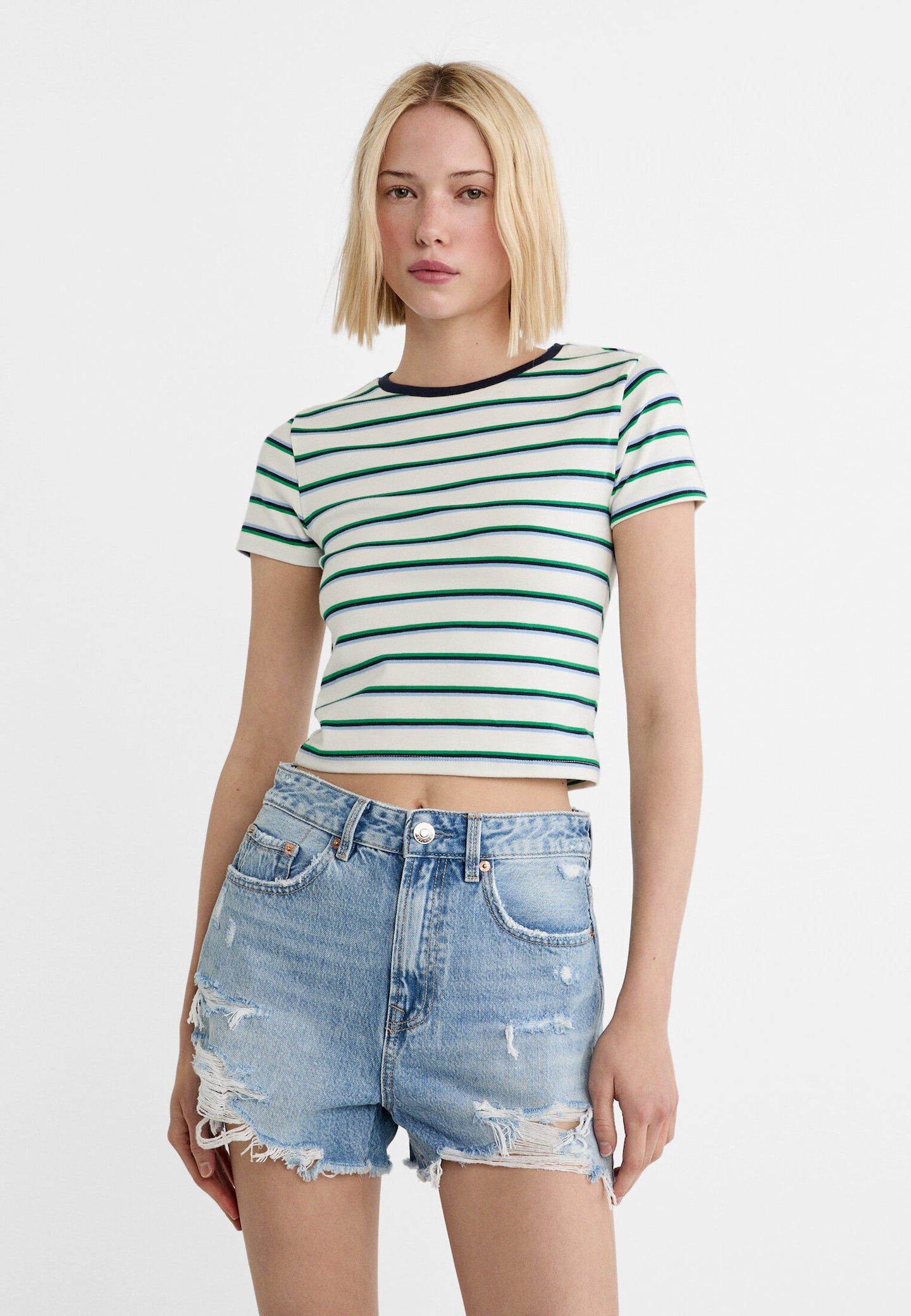 Ripped denim shorts | Stradivarius (UK)