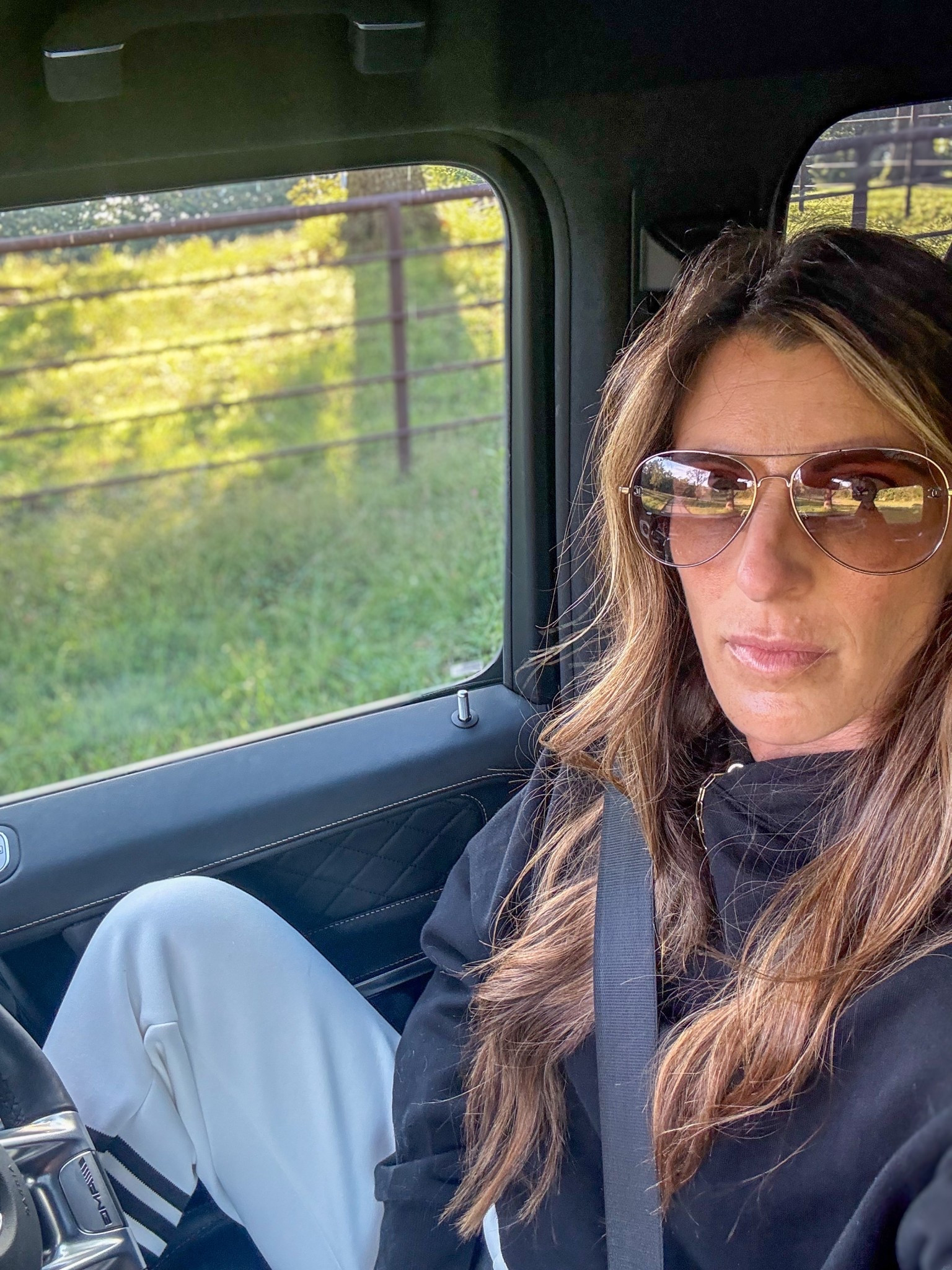 Who knew a farm could be my happy place?  Every weekend out here feels like a reset — peaceful serenity, open skies, and a slower rhythm that grounds everything. #WeekendVibes #FarmLife #PeacefulMoments #CountryEscape #SereneSundays #MindfulLiving

Today’s look is effortless and comfortable — a black high-neck sweatshirt paired with crisp white joggers and oversized aviator sunglasses for that relaxed yet elevated feel. Perfect for those easy weekend drives through the countryside. #AthleisureStyle #CasualChic #WeekendOutfit #EffortlessStyle #FarmFashion #LTKStyle #LTKFallLooks #OffDutyOutfit

#LTKActive #LTKOver40