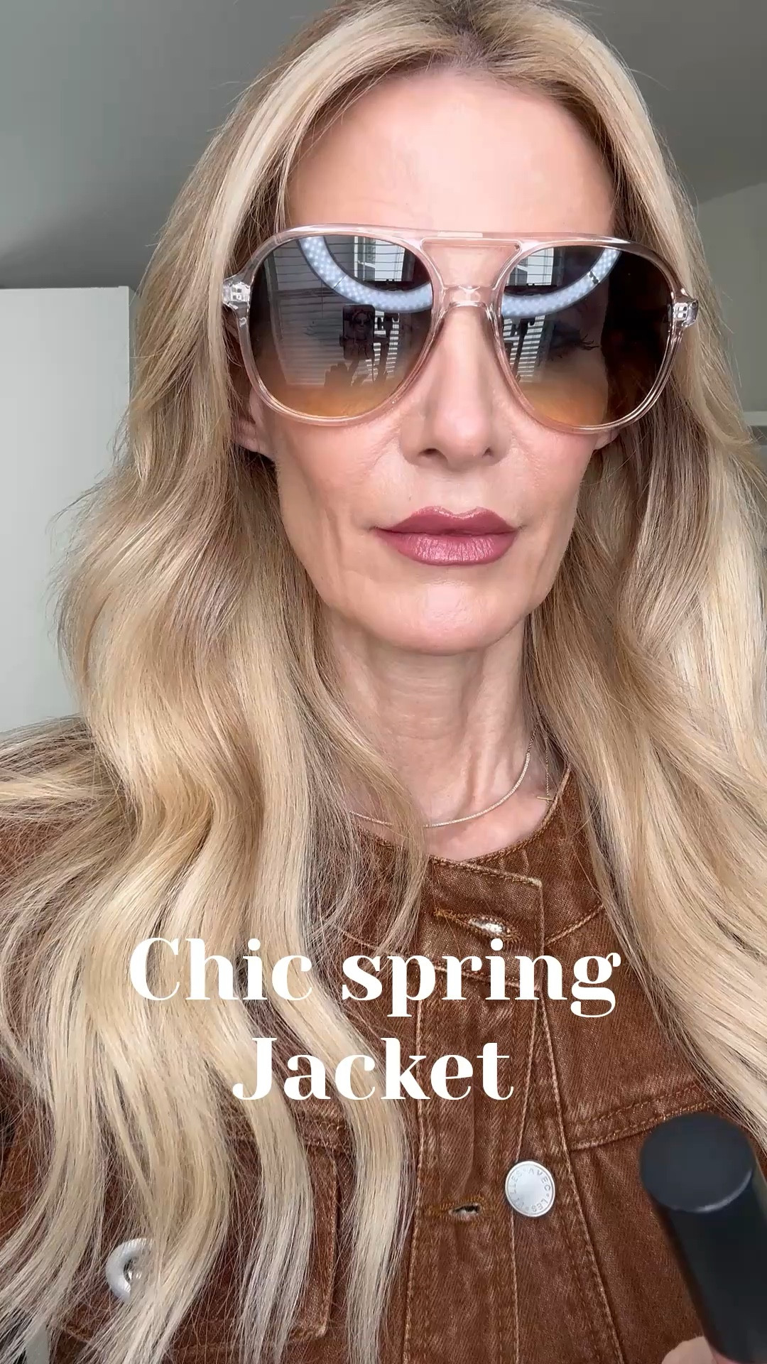 Loving this chic spring outfit ✨

This cropped denim jacket is so fabulous. I’m obsessed with the color, the flattering cropped fit, and those subtle flare sleeves — they give it just enough personality without feeling trendy. It hits at the perfect spot to define your waist (which we love 🙌).

Paired it with my new favorite high-waisted straight-leg jeans from Mother. They have that slightly tapered ankle — almost like a modern cigarette jean — and they are incredibly flattering. High-rise, elongating, and polished but still effortless.

Both pieces run true to size:
✨ XS in the jacket
✨ 24 in the jeans

This is one of those outfits that just works — casual, chic, and confidence-boosting at any age.



#LTKdayinmylife #LTKOver40 #LTKgrwm