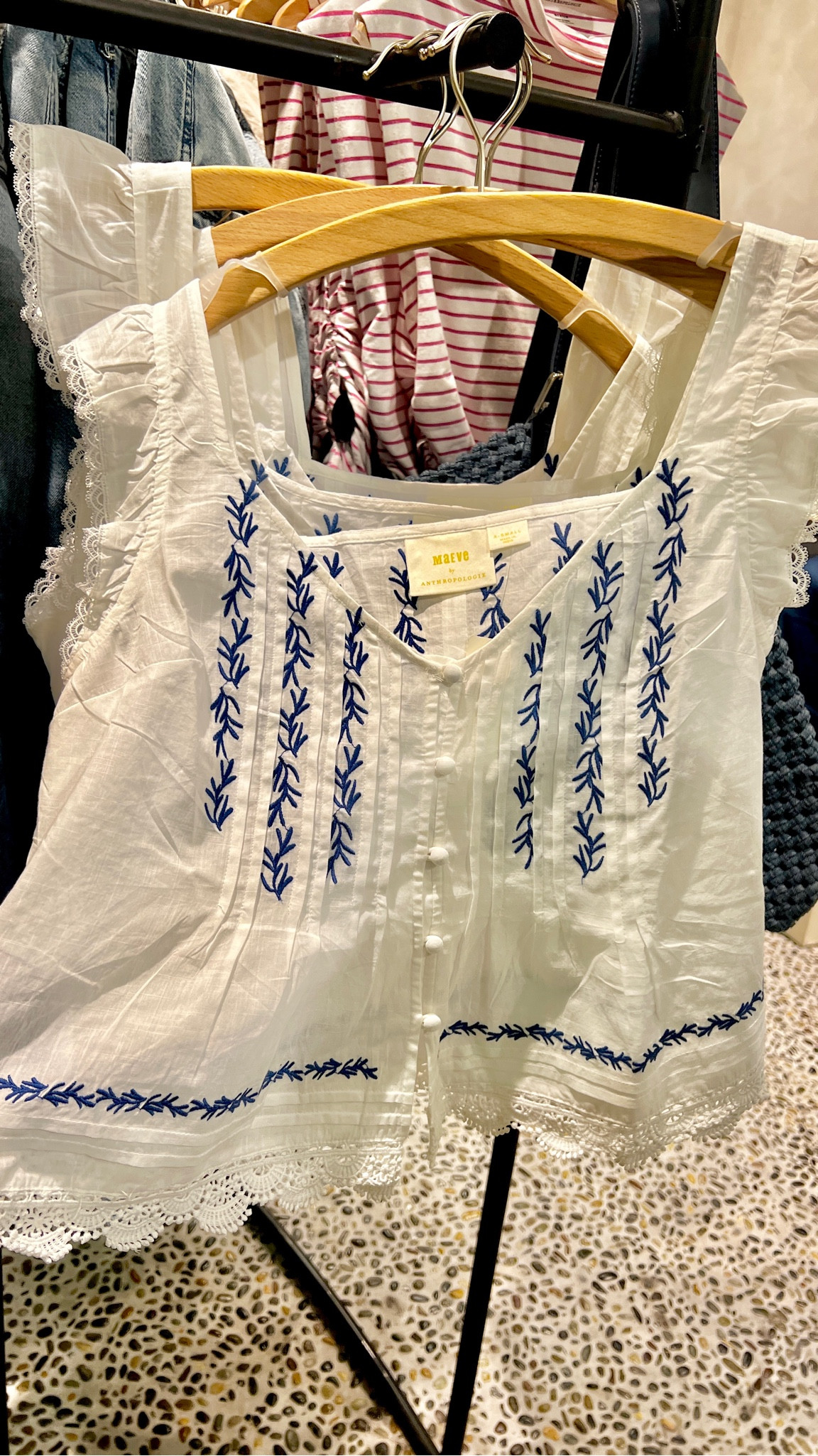 Maeve Flutter-Sleeve Pintuck Top

Comes in 3 styles 

#LTKMidsize #LTKWorkwear #LTKStyleTip