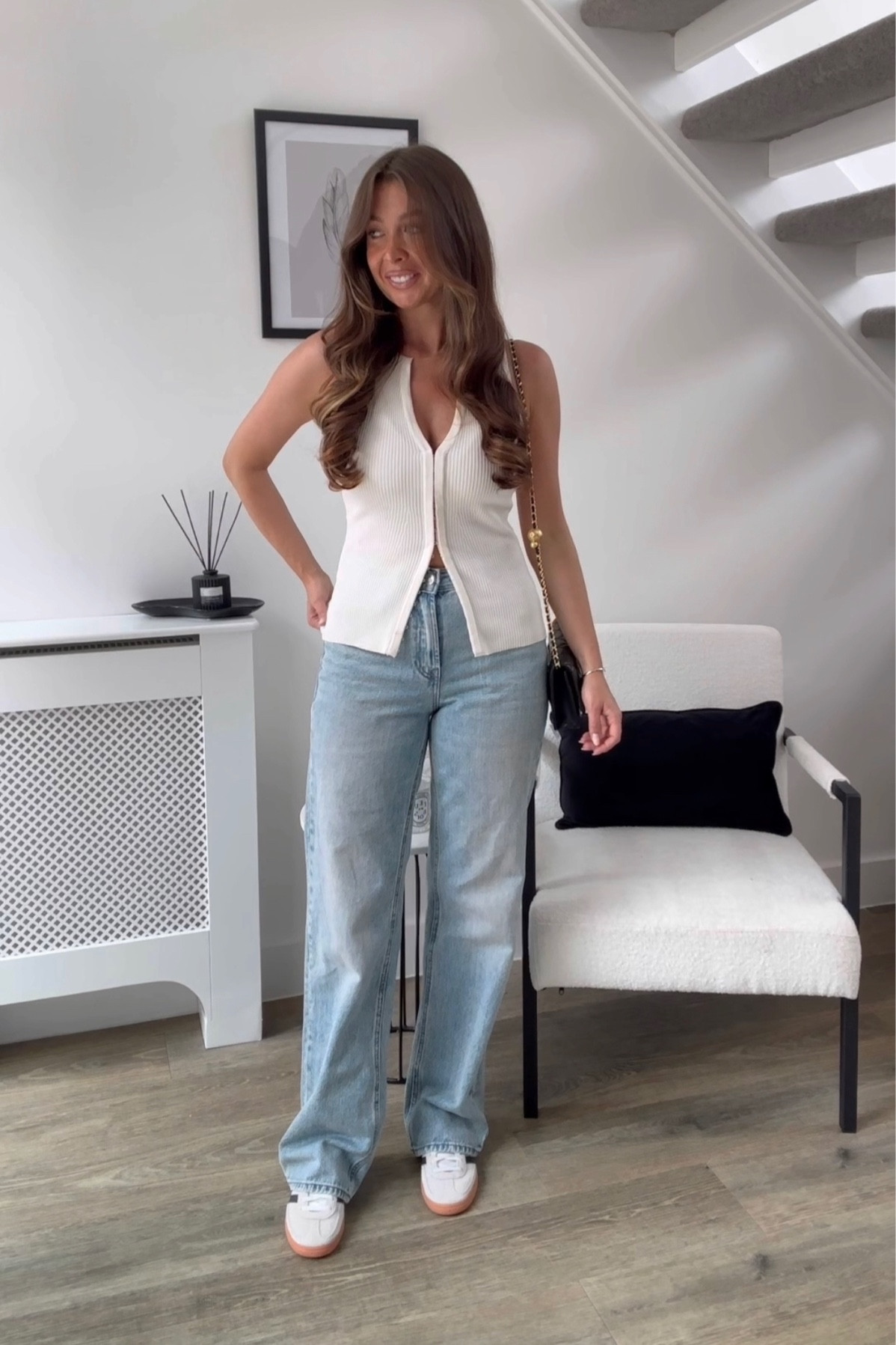 wide leg jeans 🍂

baggy jeans | staple looks | autumn outfits | wide leg jeans | stradivarius 

#LTKunder50 #LTKstyletip #LTKeurope