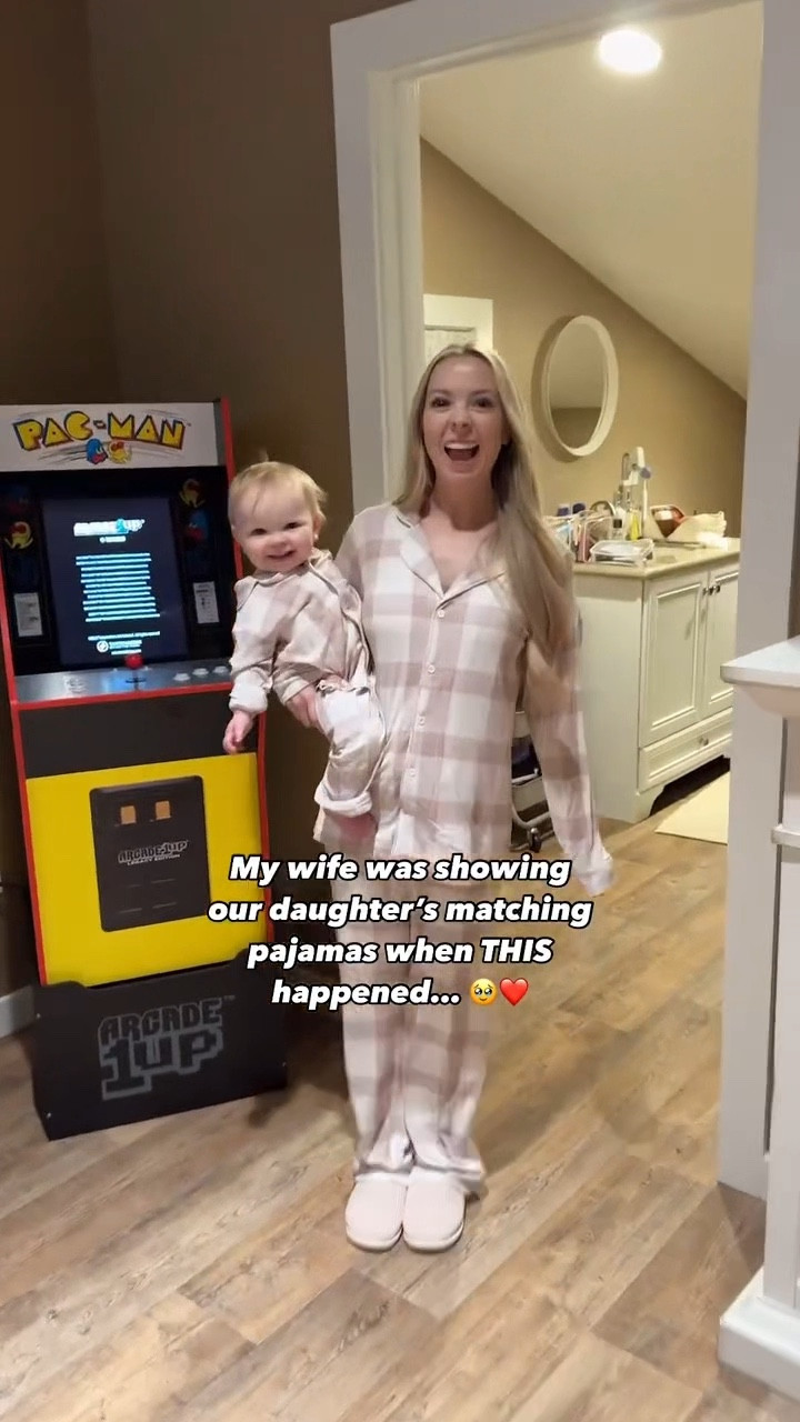 These are the cutest matching pajamas ever ❤️ Perfect for the holidays!

#LTKHoliday #LTKFamily #LTKSeasonal