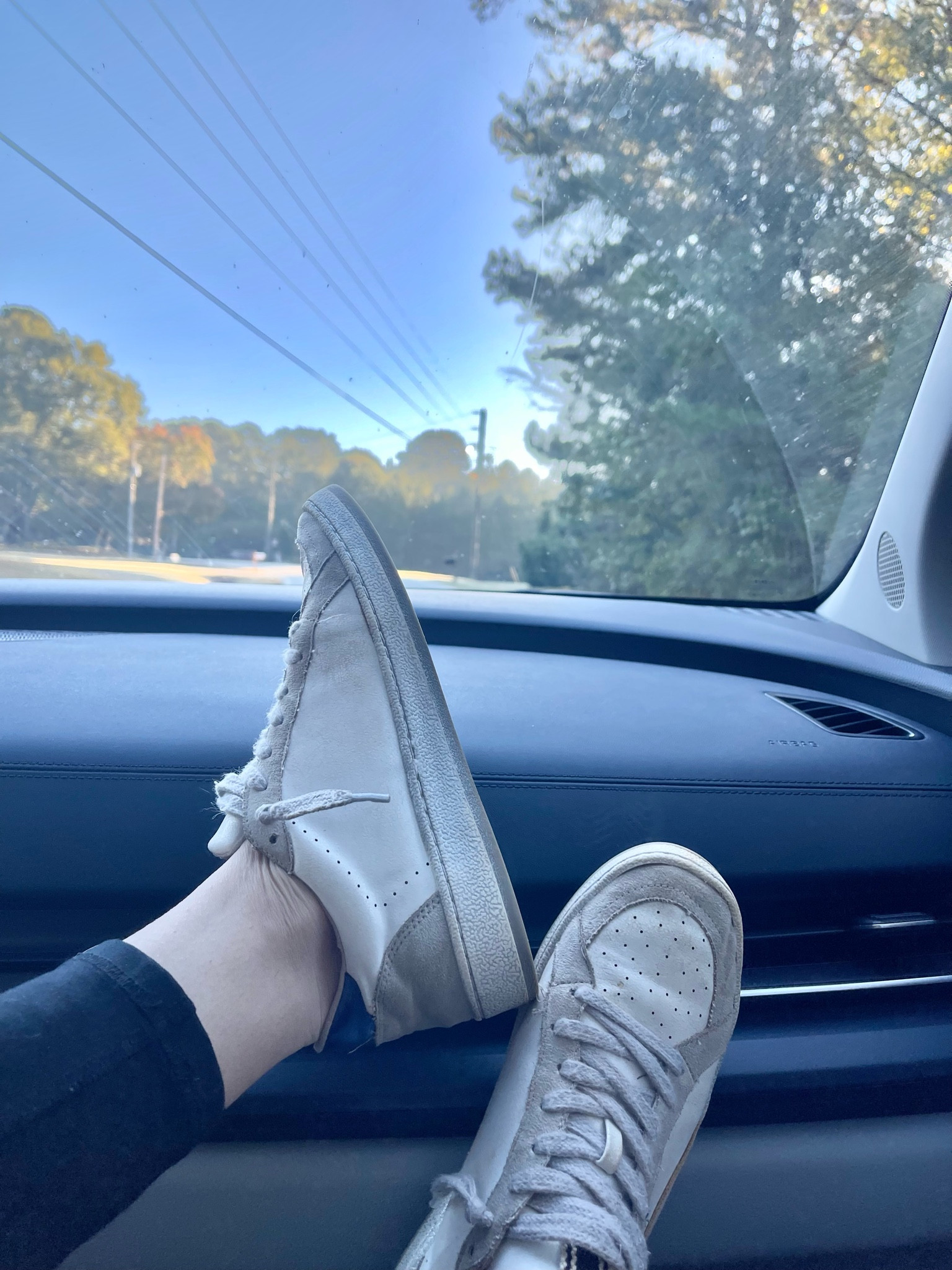 The comfiest sneakers! #ShuShop I love that when you get them they look brand new and then they weather a little and get more of a “Golden Goose” vibe 😂

#LTKFindsUnder100