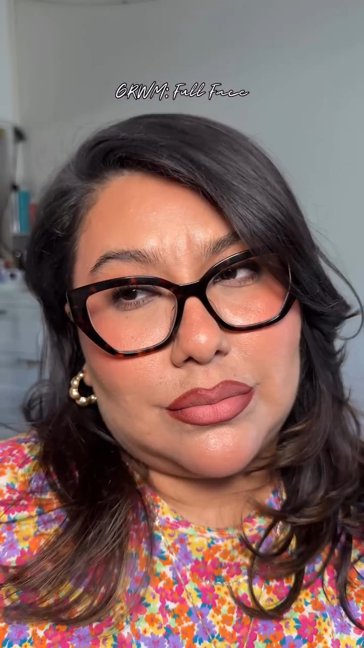 Let’s do a full face routine! 🙌🏻✨

@elfcosmetics Thirst Burst Drops
@hudabeauty Faux Filler Lip Gloss
@milkmakeup Hydro Grip Eye Primer
@neutrogena Healthy Skin Radiant Cream Concealer
@versed Warm Dimension Bronzer Stick
@kosas Cloud Set Setting Spray
@patricktabeauty Major Skin Hydra-Luxe Luminous Foundation 
@morphebrushes Cheek Thrills Face Trio
@fentybeauty Sun Stalk’r Bronzer + Pro Filt’r Soft Matte Powder Foundation 
@onesize Powder Melt Setting Spray
@yslbeauty Lash Clash Waterproof Mascara 
@got2busa Brow Glue Gel 

#grwm #fullfacemakeup #baseroutine #makeupfaves

#LTKBeauty