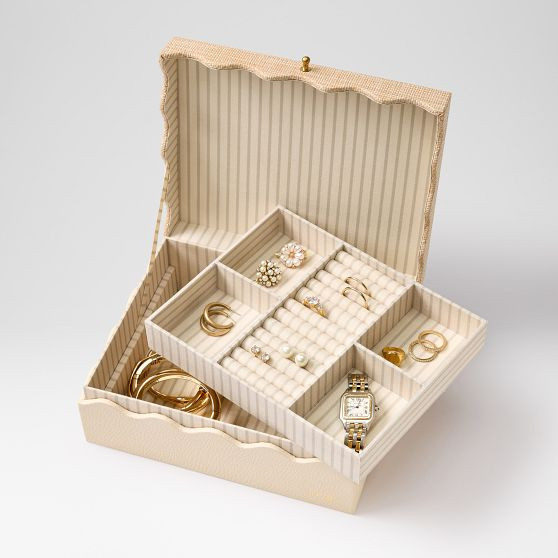 Scalloped Rafia Jewelry Box | Mark and Graham