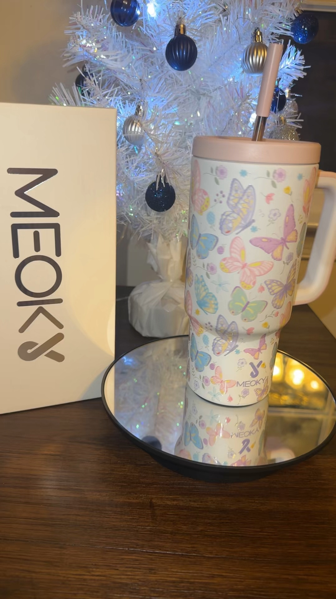 Meoky 24 oz Tumbler with Handle and Straw, 100% Leak-proof Tumbler with Lid and Straw, Insulated Stainless Steel Travel Coffee Mug, Keeps Cold for 24 Hours 

#LTKGiftGuide #LTKBeauty #LTKPlusSize