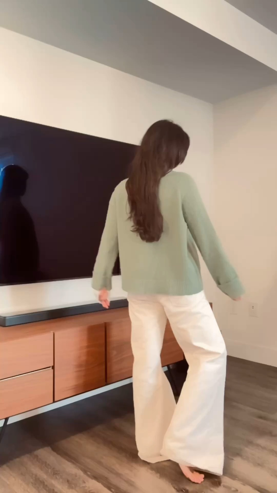 Fall is here 🍂🩰🤌🏼 my outfit and what I’d pair it with linked! 📈🤌🏼👌💕

#LTKStyleTip #LTKBeauty #LTKFallSale