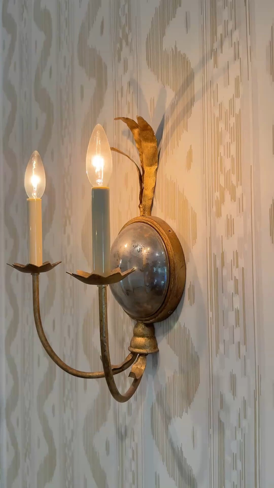 The Visual Comfort Gramercy double sconce is even more beautiful in person! Spotted during a recent home tour with Mary McWilliams Interiors in Jacksonville, FL

#LTKHome