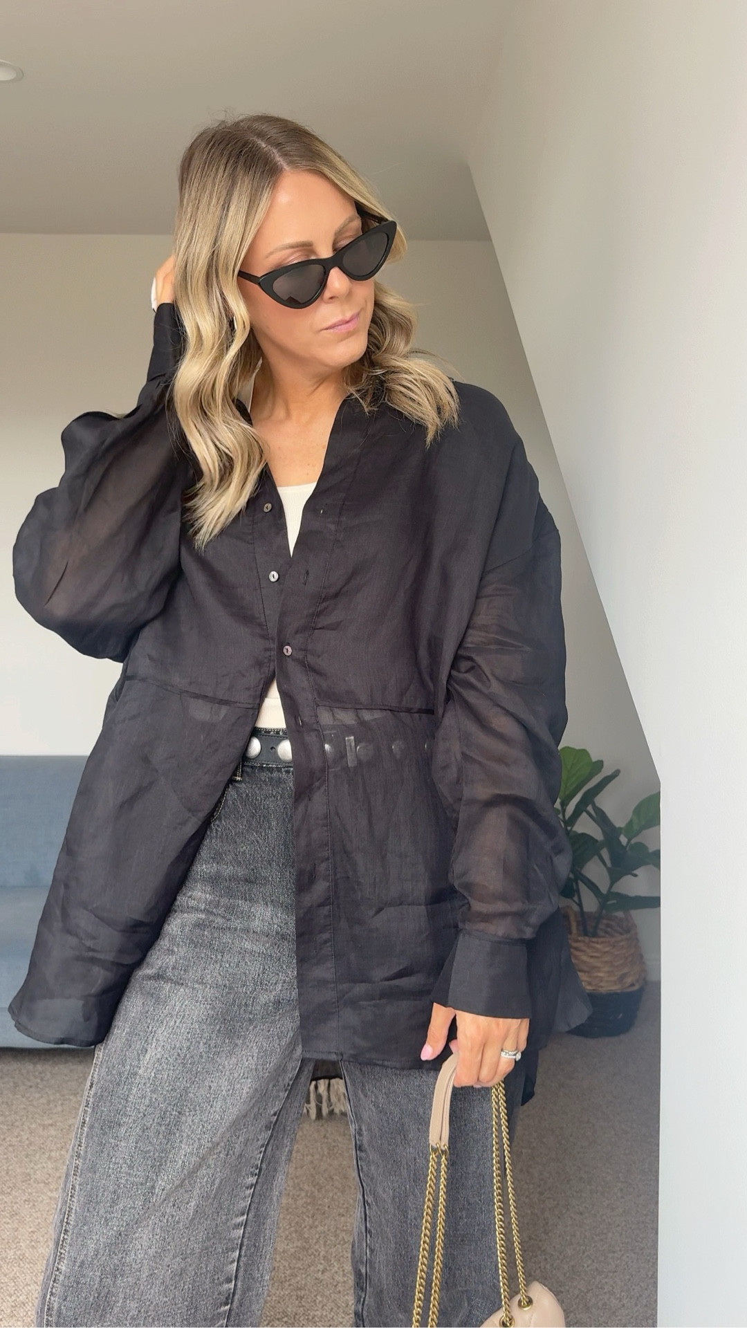 Date night, but make it Dissh. I’m in a 12 in the jeans, small in the top and medium in the shirt x#LTKwinter 

#LTKaustralia #LTKstyletip